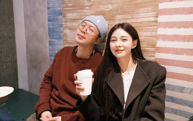 沈梦辰卡点为杜海涛庆生 两人合照比心超有爱 -5