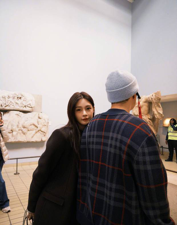 沈梦辰卡点为杜海涛庆生 两人合照比心超有爱 -6