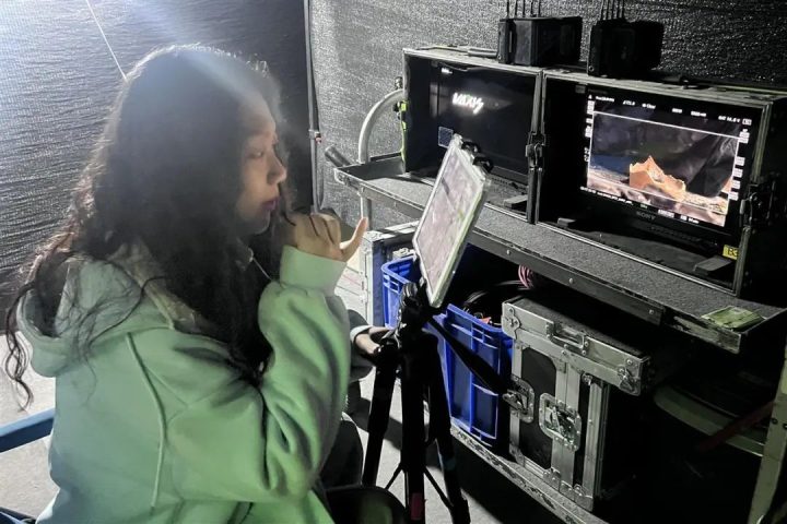 5 王昱从参加视效场记工作照。.jpg