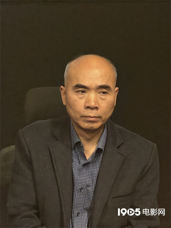 《不该停止的追问》看片 导演盛赞李梦柴蔚姐妹情 -2 《不该停止的追问》看片 导演盛赞李梦柴蔚姐妹情 -2