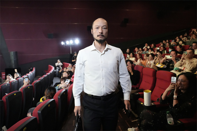 《8号出口》金鸡首映 主创出席怪异风格吓观众 -3 《8号出口》金鸡首映 主创出席怪异风格吓观众 -3