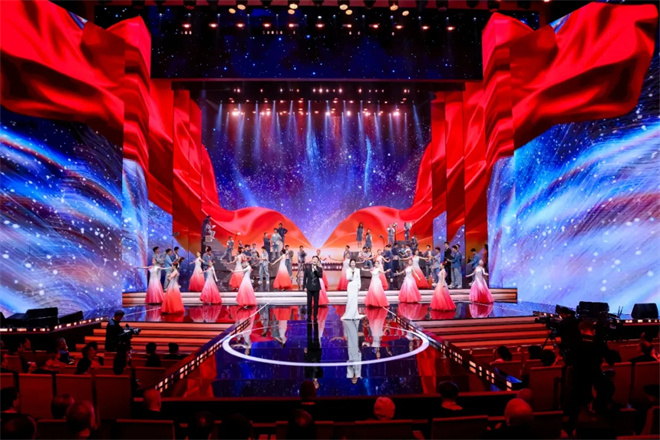 金鸡启鸣 鹭岛生辉:2025年中国金鸡百花电影节开幕 -9 金鸡启鸣 鹭岛生辉:2025年中国金鸡百花电影节开幕 -9