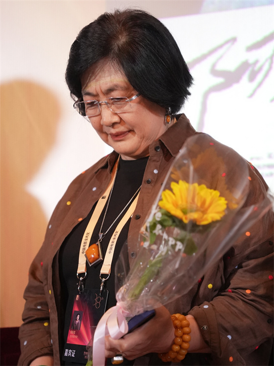 《阿勒泰情画》亮相金鸡 田壮壮称赞青年导演电影 -2 《阿勒泰情画》亮相金鸡 田壮壮称赞青年导演电影 -2