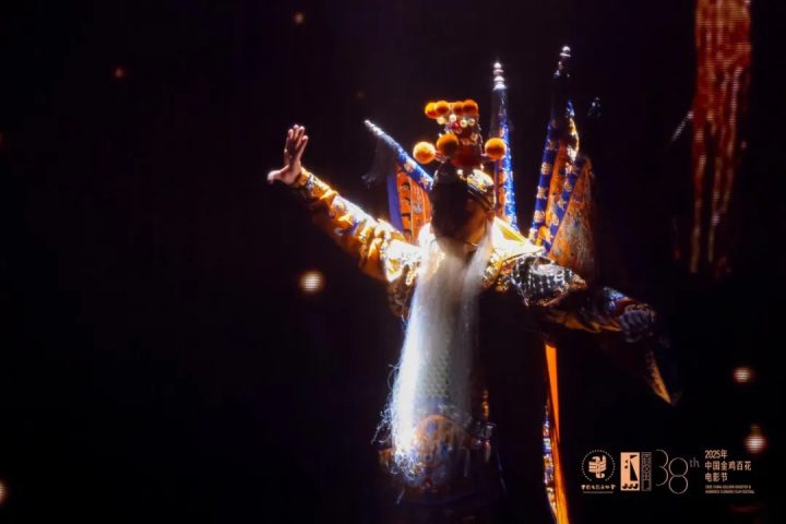 《好东西》获金鸡奖最佳故事片 易烊千玺宋佳分获最佳男女主角 -12 《好东西》获金鸡奖最佳故事片 易烊千玺宋佳分获最佳男女主角 -12