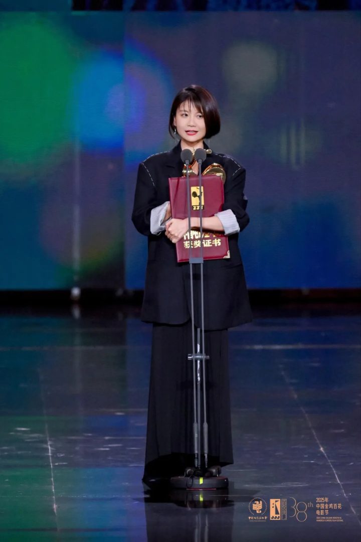 《好东西》获金鸡奖最佳故事片 易烊千玺宋佳分获最佳男女主角 -3 《好东西》获金鸡奖最佳故事片 易烊千玺宋佳分获最佳男女主角 -3