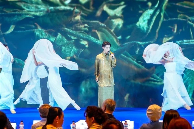 第38届中国电影金鸡奖暨2025年中国金鸡百花电影节系列活动 “金鸡电影收藏艺术展”在厦门思明区启动 -5