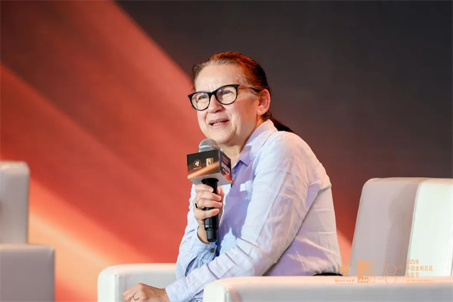 8.7分口碑第一!梁朝伟主演的这部年度佳作来了 -14 8.7分口碑第一!梁朝伟主演的这部年度佳作来了 -14