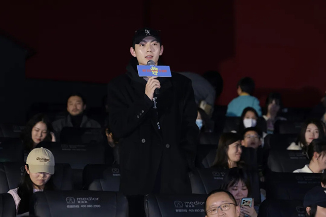 斩获大奖，这部国内AI科幻电影首作终于来了！ -8