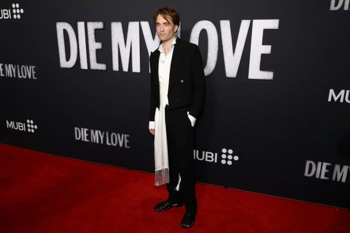 息影两年迎来复出！“大表姐”詹妮弗·劳伦斯亮相新片《去死吧，我的爱》纽约首映礼 -1