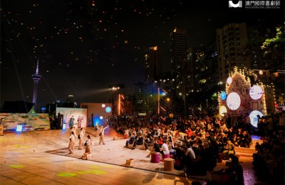 澳门国际喜剧节喜·乐公园沉浸音乐湖畔秀落幕